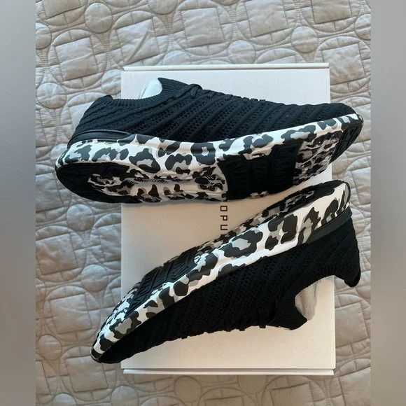 APL Women's Techloom Wave Slip On Running Sneaker Black White Leopard Sz 9 NEW - Picture 5 of 16